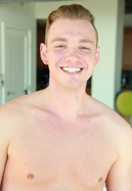 Husky guy Grayson Frost and superstud Koda Gold fuck ass after sucking dick