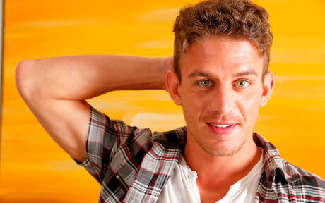 Shameless guys Rob Ryder, Alexander Gustavo and Alex Greene in hot threesome ass bang