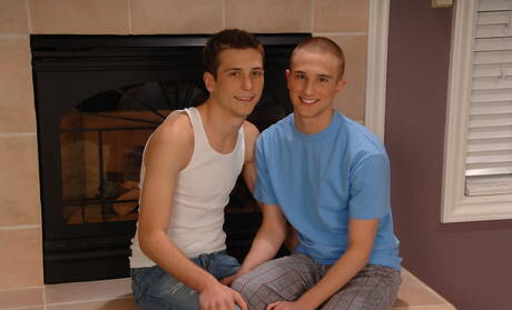 Twink Posing Pics