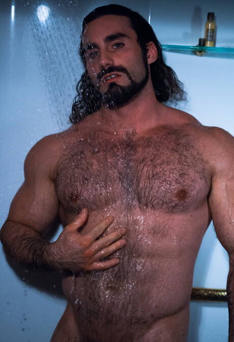 Two american dudes muscular Billy Santoro and gay bear Jaxton Wheeler having a pleasure in hot shower