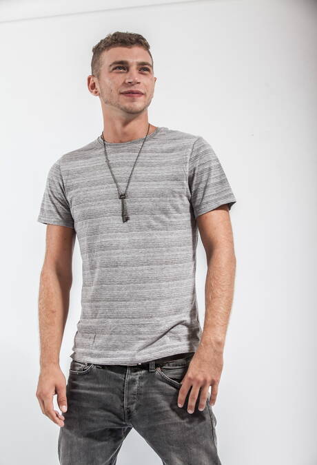 American hairy stud Alexander Greene and irish mature bear Brendan Patrick shows a beautiful body