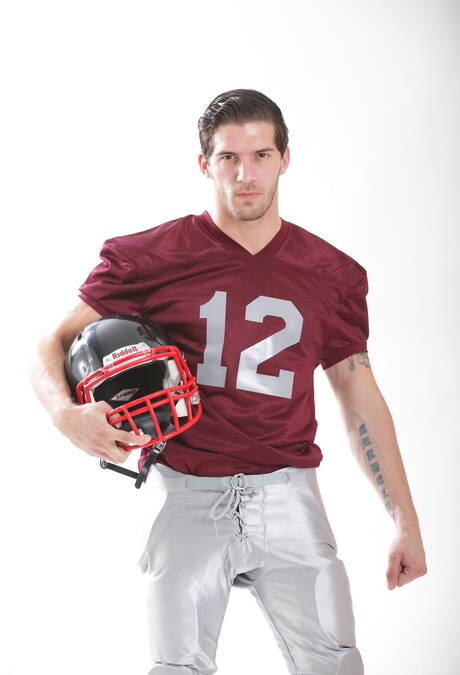 Sexy americans, twink Jamie Sanders and otter Ty Roderick get naked and showing nice butt