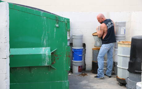 Nice american buddies bodybuilder Matt Stevens and hunky guy Saxon West have a hot sex outside