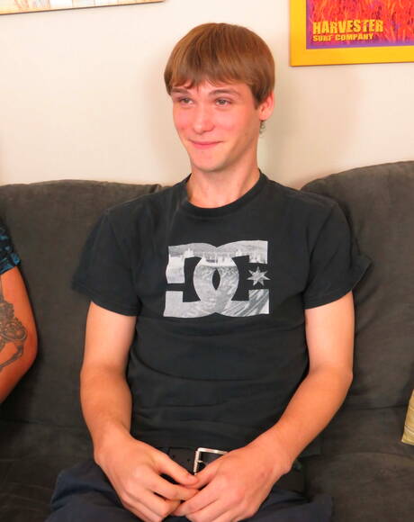 Twink Posing Pics