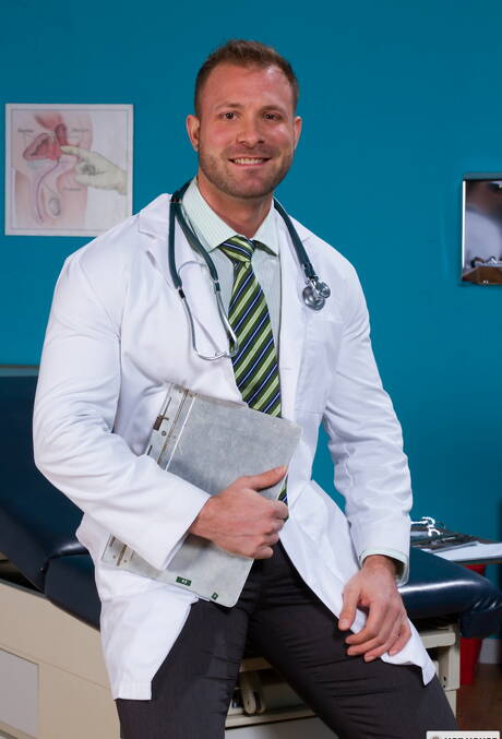 Pretty american guys superstud Austin Wolf and hunky guy Brendan Phillips have a good anal sex