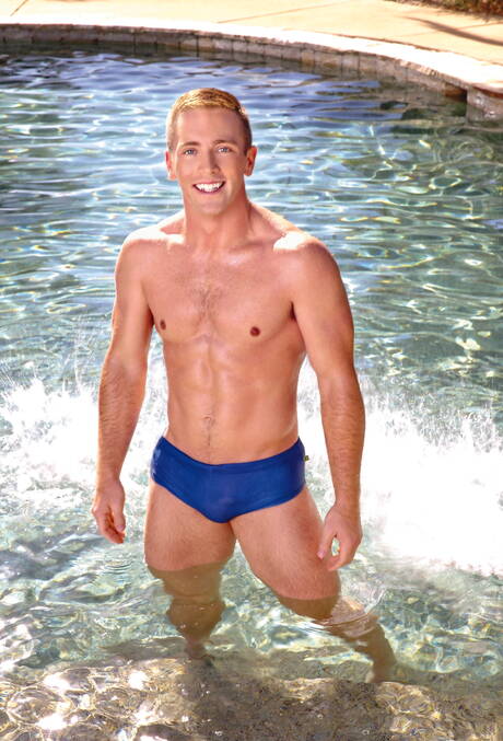 Nice american boys well-built Ryan Rose and beefcake Scott Riley have a hot couple scene at the pool