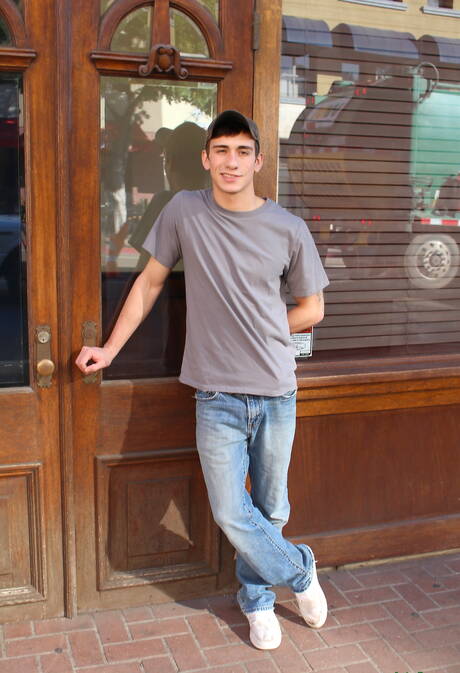 Tough guy Leo Balcony posing nude and showing his ass outdoor