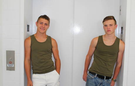 Beefy Dante and american beefy Scott Finn have a good anal sex outdoor