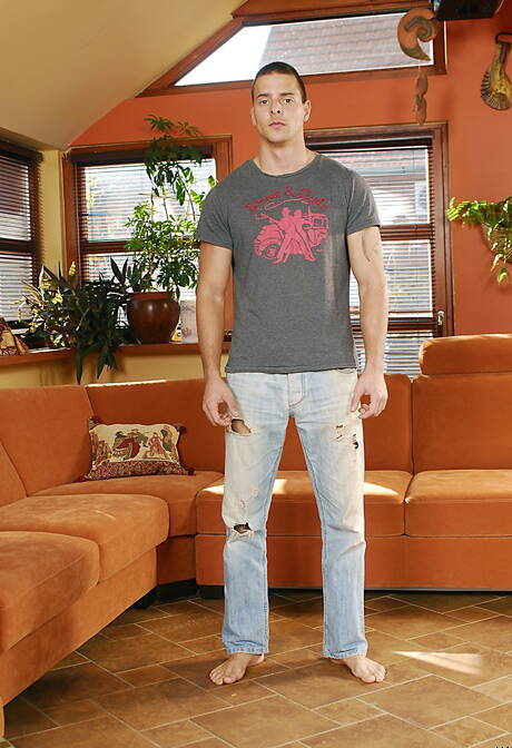 Hungarian superstud Joey Visconti posing naked and showing tight ass