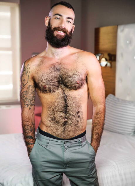 American husky guy Max Wilde and hot bear Stephen Harte in hot homosexual action