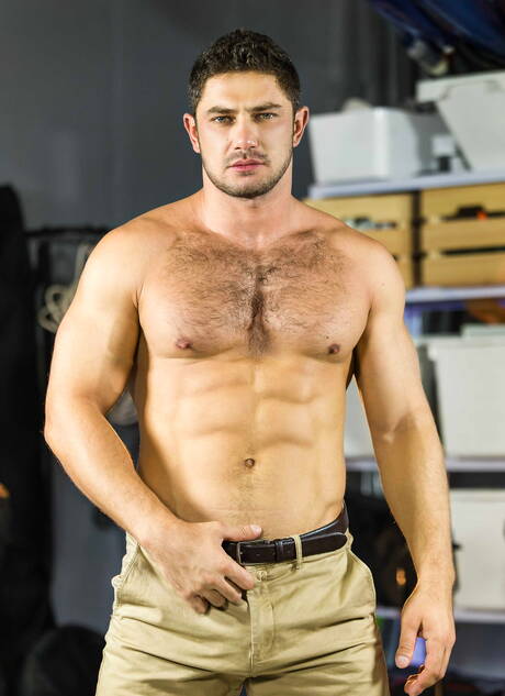 Russian beefcake Dato Foland and belgian strongman Damon Heart fuck after dick sucking