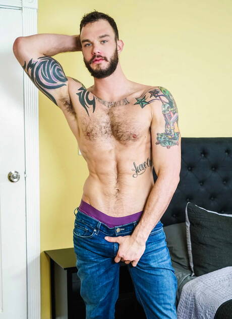 Nice american guys beefy Cliff Jensen and hairy stud Griffin Barrows in hot ass bang