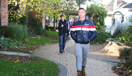 Canadian well-built Gabriel Clark and italian strong bull Marco Rubi fuck after dick sucking outdoor