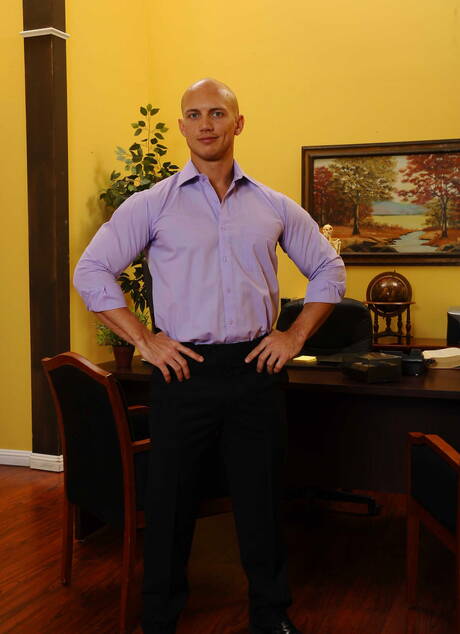 American pornstars husky guy John Magnum and tough guy Phenix Saint in hot homosexual scene