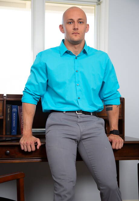 Pretty american guys stud Trevor Laster and stud David Rose fuck ass after sucking cock