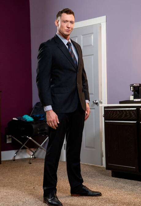 Nice american buddies strongman Pierce Paris and muscular Jay Dymel fuck ass after sucking