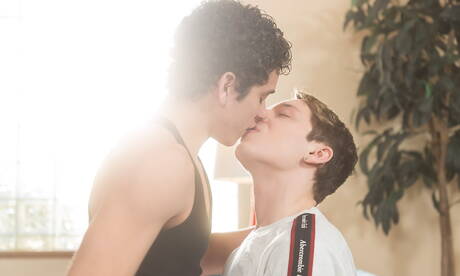 Twink Kissing Pics