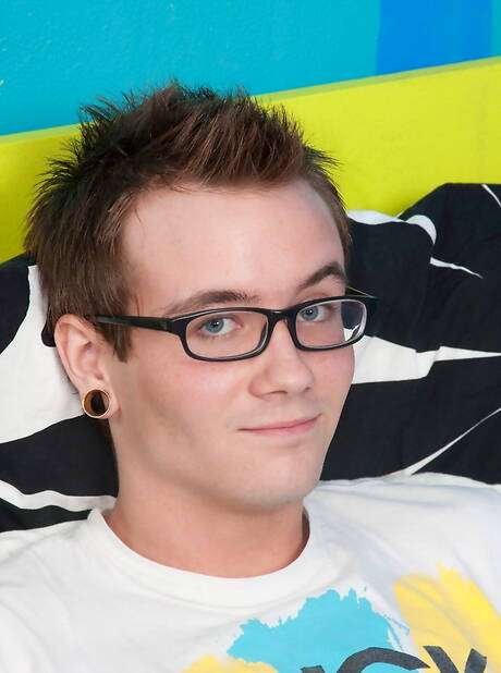 Twink in Sexy Glasses Pics