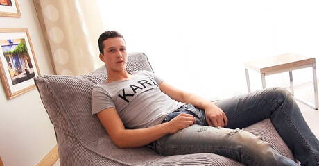 Slovak young boy Dylan Maguire and czech young boy Raf Koons love each other