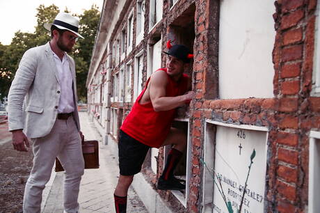 Hot Allen King, Colby Keller and Sean Ford drilling an ass outside