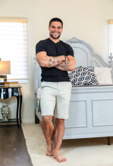 American stars strongman Devin Trez and muscular Aspen in black on white sex