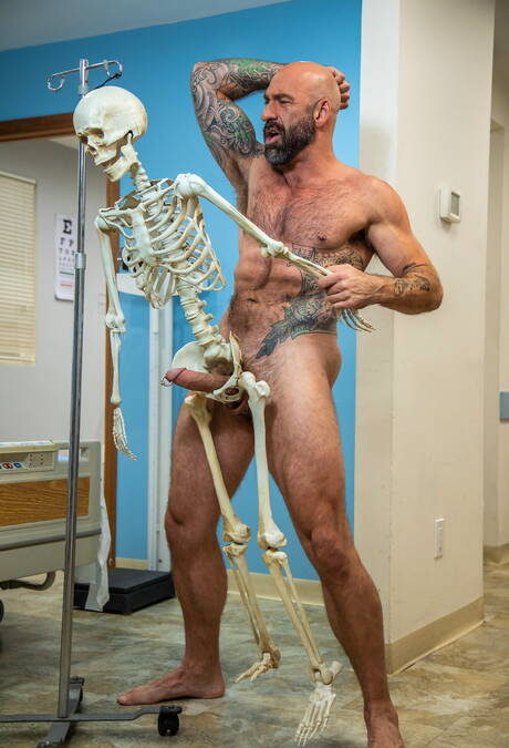 Famous americans, mature bear Drew Sebastian and hairy stud Jack Vidra in hot ass bang