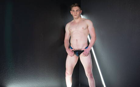 Two american guys well-built Jay Tee and young dude Ryan Jordan in hot homosexual scene