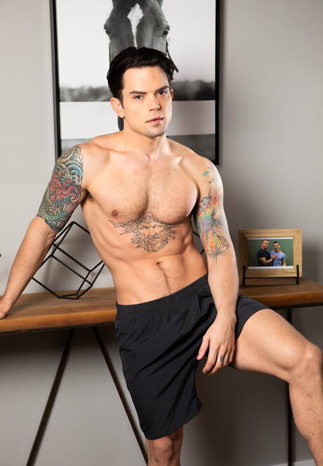 Nice american boys superstud Dakota Payne and muscular Isaac X sucking and screwing each other with fisting