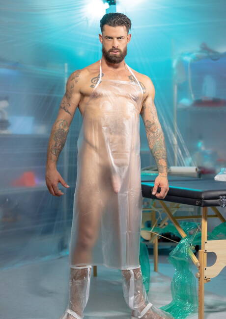 Hot buddies Dillon Diaz, Alpha Wolfe and Isaac X have a threesome pleasure