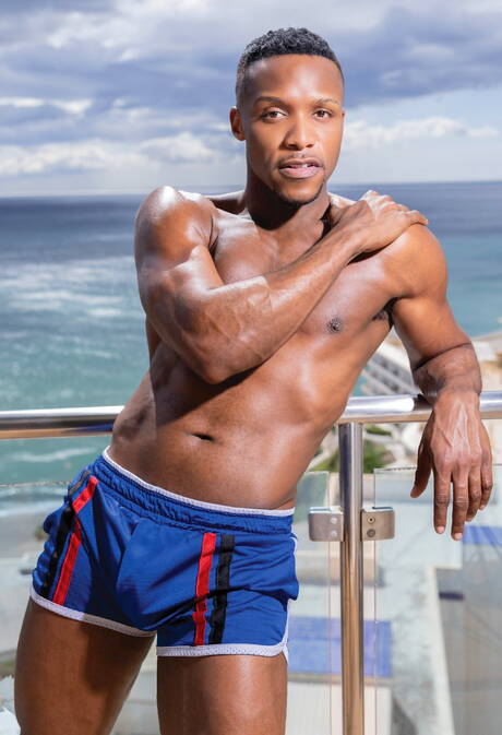 Sexy boys Andre Donovan, Pietro Duarte and Pol Prince in interracial groupsex in the pool