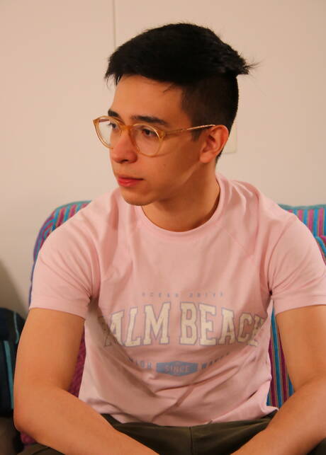 Pretty boy Jonathan Lando and argentinian pretty boy Antu Burghos fuck after blowjob outside