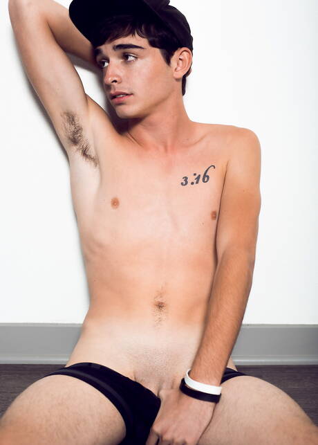 Young Twink Pics