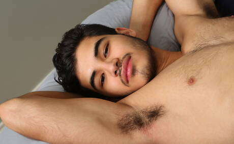 Lorenzo and latin beefcake Damien Reign have a good oral sex