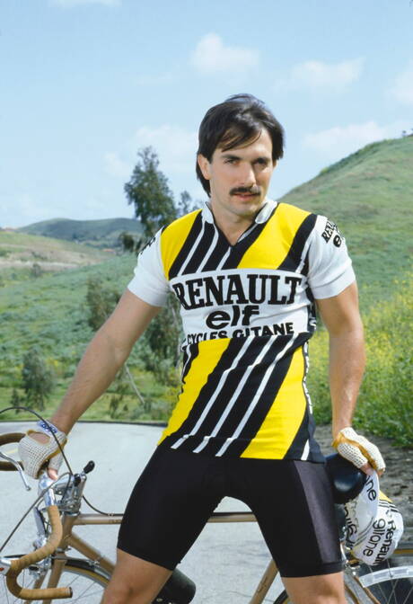 Dick Fisk, Rod, Leo Ford, Lee, Pete, Mark in wild groupsex outdoor