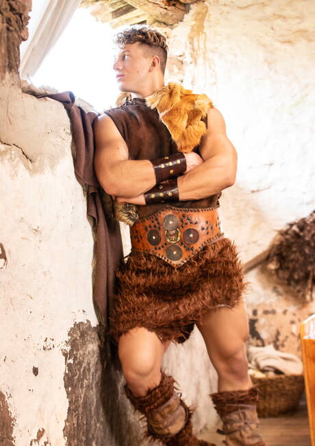 American hunk Felix Fox and irish hunk Dean Young posing nude and showing tight ass