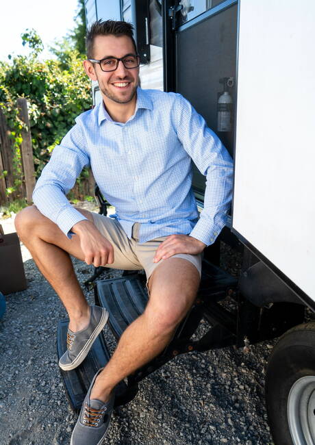 Pretty american boys husky guy Lance Hart and beefcake Dante Colle in hot homosexual action outside