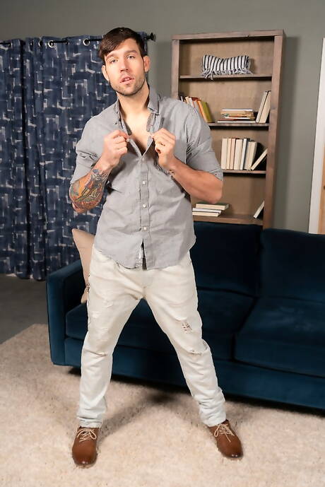 Sexy Isabella Nice, Buck Richards and Jeff Powers in bisexual 3some fuck