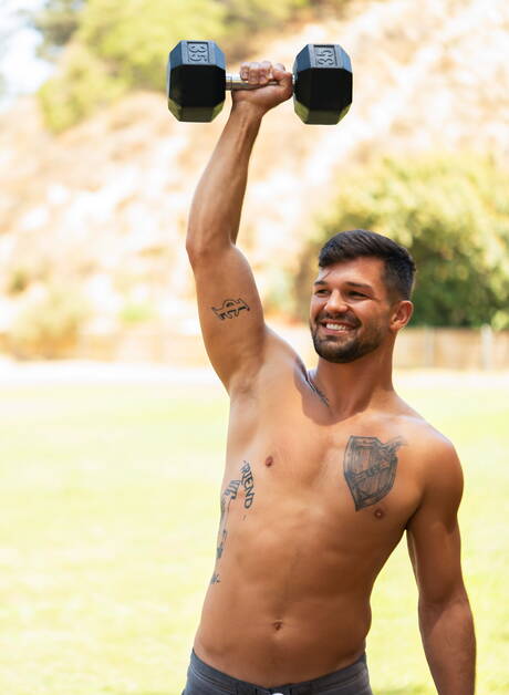 Pretty american boys tough guy Brysen and hunk Xavier Zane have a hot sex outdoor