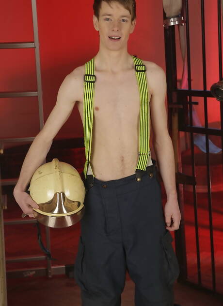 English pretty boy Jesse Magowan and superstud Milan Sharp have a hot sex