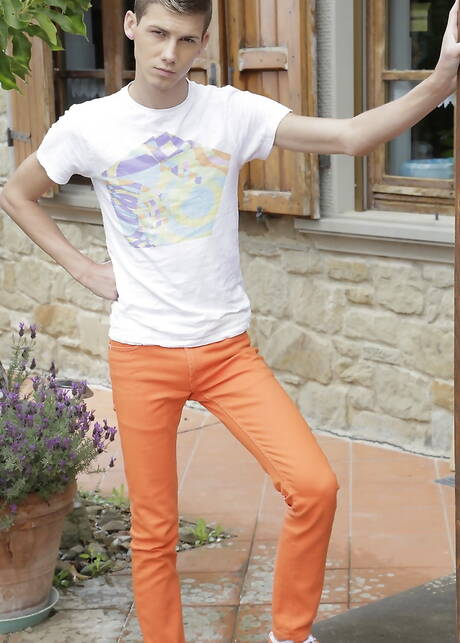 Slovak hot twink Brad Fitt and czech superstud Rudy Bodlak banged each other outside