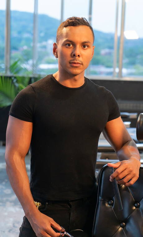 Beefy Edward Terrant and beefcake Milo Madera have a good oral sex