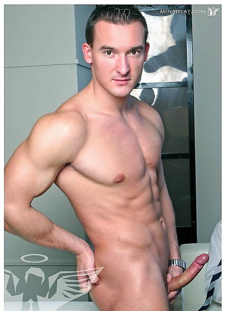 Sexy dude Issac Jones and gorgeous guy Michael Troy make a love