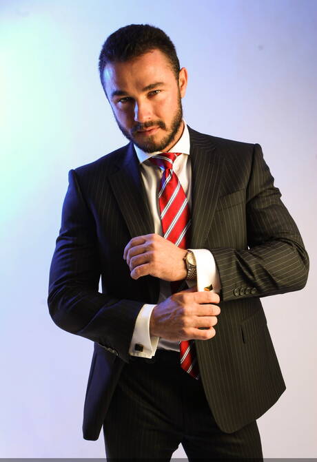 German muscular Jessy Ares and american beefcake Landon Conrad have a hot couple sex