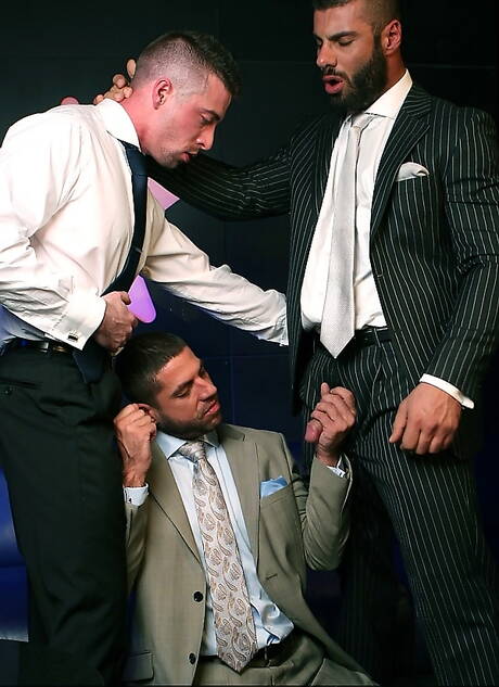 Shameless buddies Alex Marte, Axel Brooks and Scott Hunter in hard 3some sex