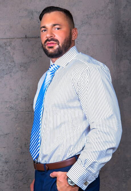 Sensual boy Cole Keller and gorgeous guy Joe Gillis have anal sex in shower