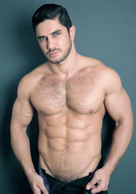 Russian beefy Dato Foland and husky guy Frank Valencia in hot anal sex