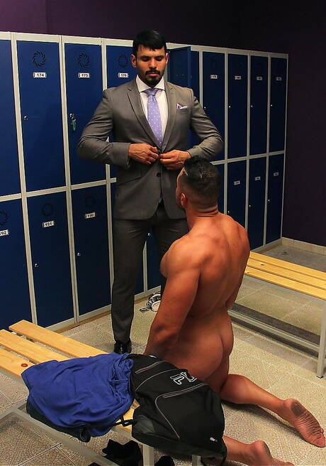 Beefcake Gabriel Lunna and beefcake Jean Franko fuck ass after sucking dick