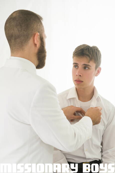 Hot american dudes hot bear Joel Someone and pretty boy Adam Awbride posing naked