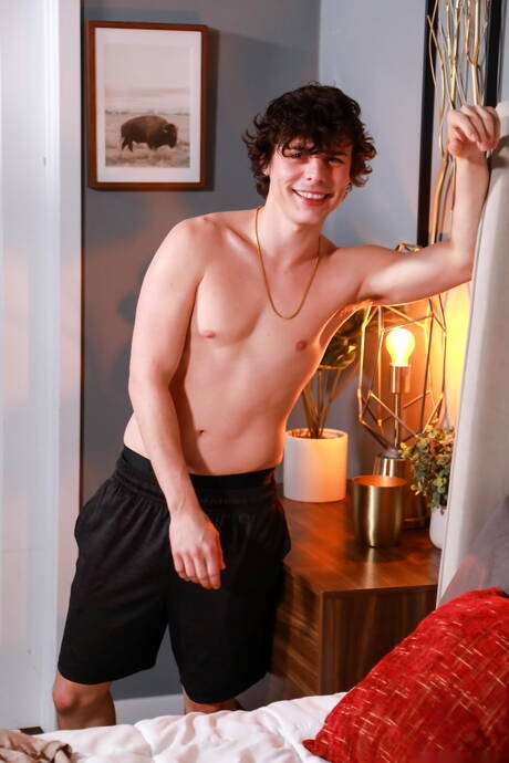 Hot americans, pretty boy Kyle Wyncrest and beautiful boy Asher Day in hot anal sex