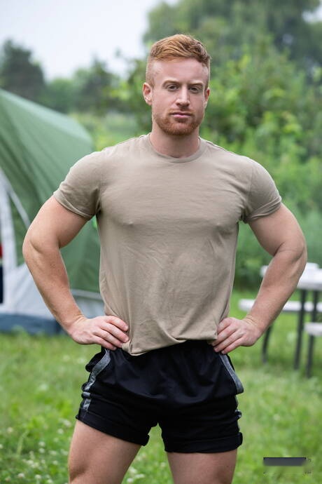 Canadian husky guy William Seed and  Tim James have a hot sex outside